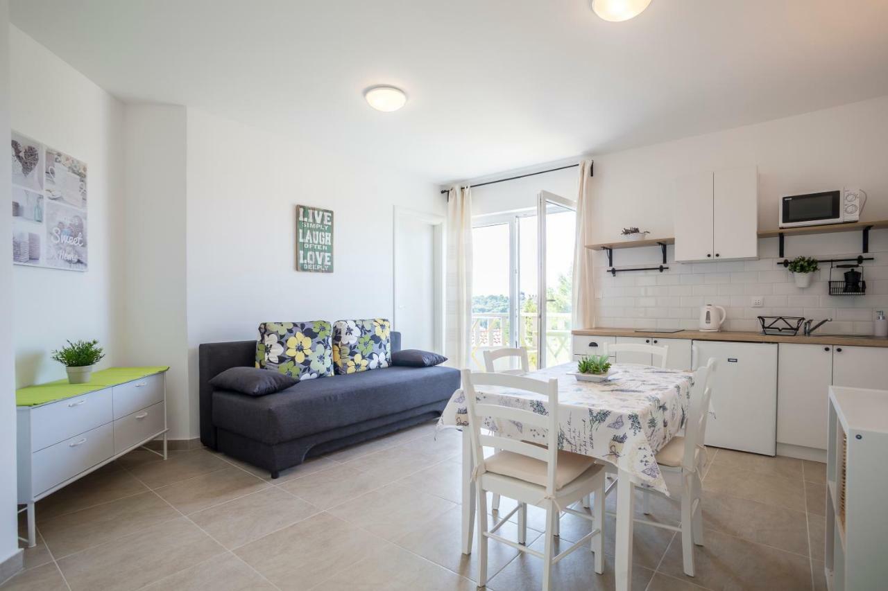 Apartmani Mariela 马斯林尼察 客房 照片